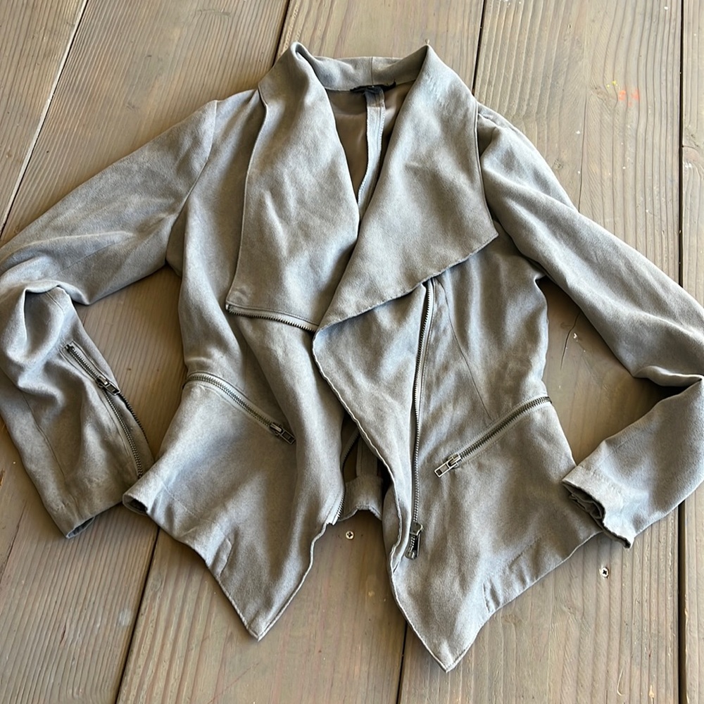 3/$25 Rampage Faux Suede Light Gray Asymmetrical Full Zip Jacket Blazer Small